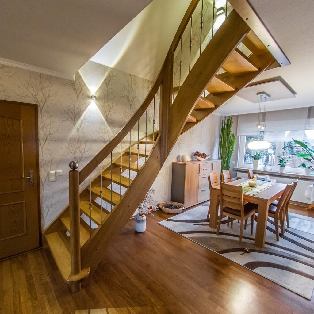 Viertelgewendelte Treppe